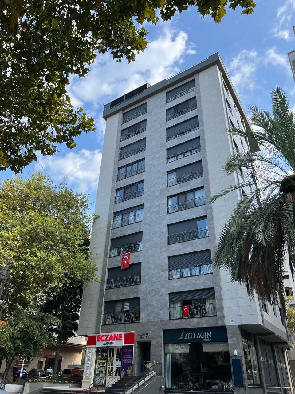 Op. Cemi̇l Topuzlu Cad. Nazlim Apt.  No:19