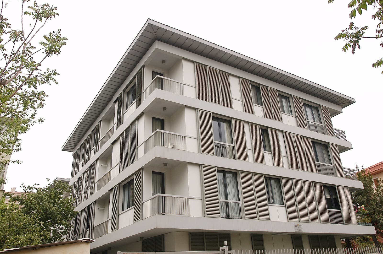 Yoğurtçubaşı Sok. Martı Konakları No:16